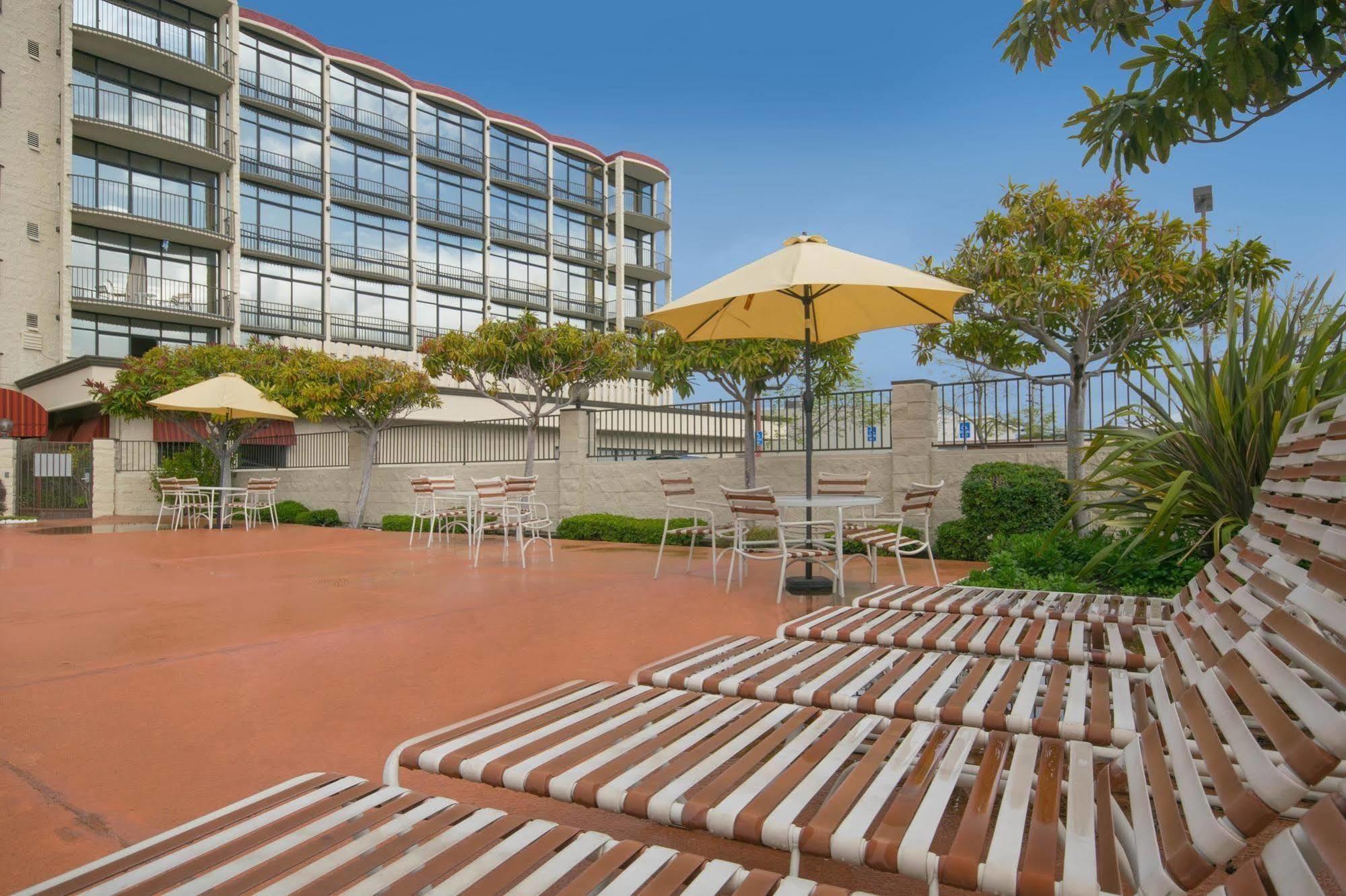 Oakland Airport Executive Hotel Esterno foto